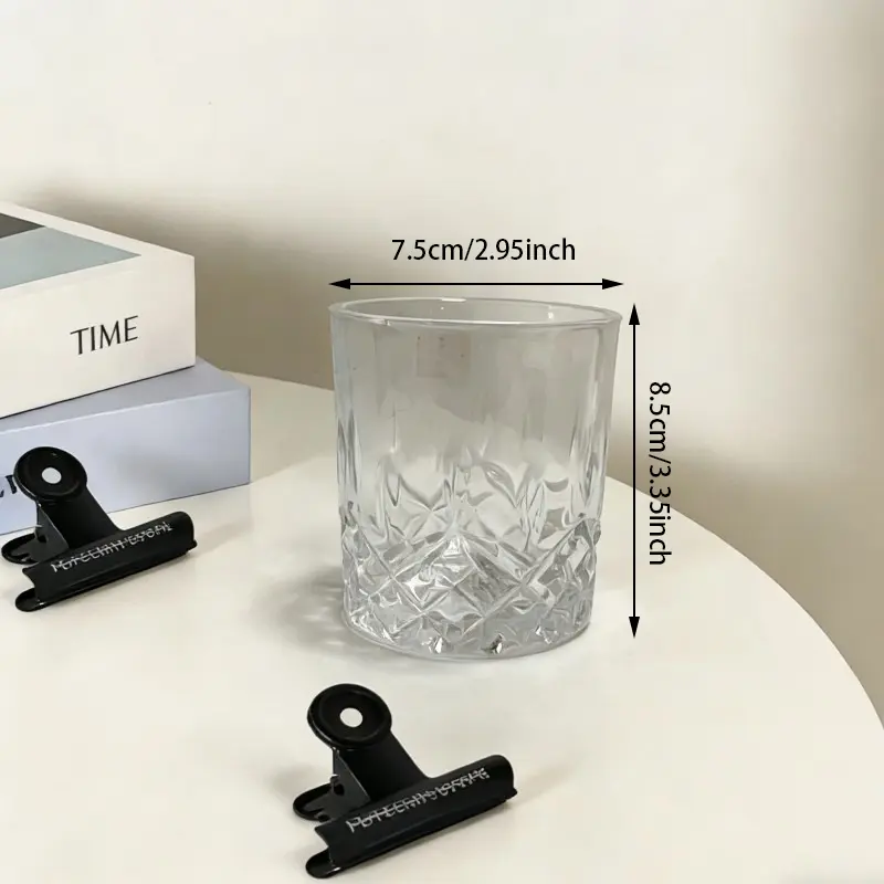 Glazen kristallen whiskytuimelaars