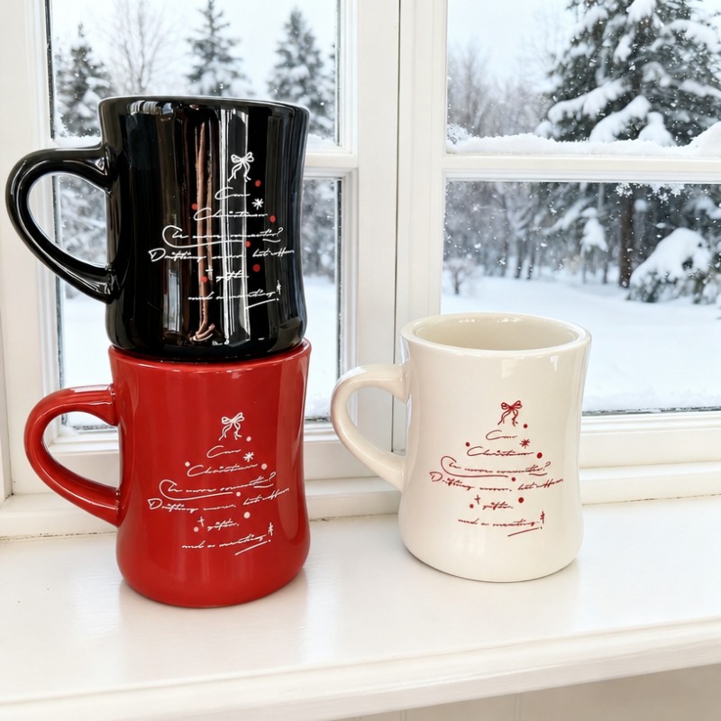 Taillevormige keramische koffiemok met aangepast logo